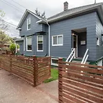 Remodeled 2-Bedroom Unit In Fremont W/ Luxe Bathrooms