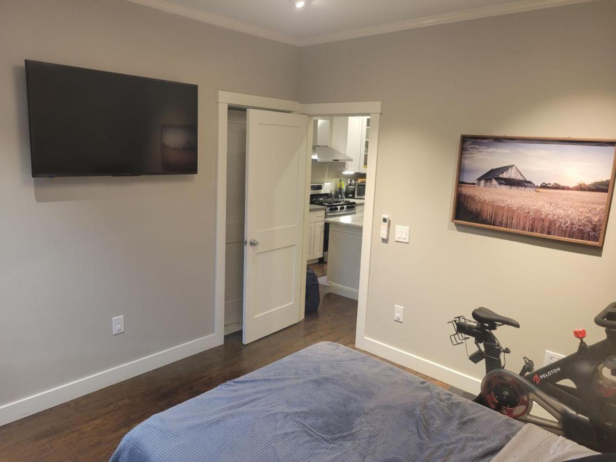 Apartment Remodeled 2-bedroom Unit In Fremont W/ Luxe Bathrooms Seattle