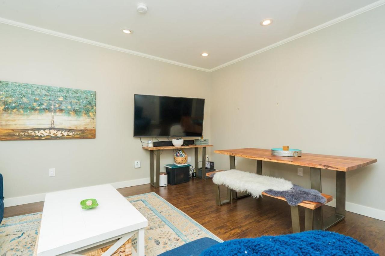 Remodeled 2-bedroom Unit In Fremont W/ Luxe Bathrooms Seattle