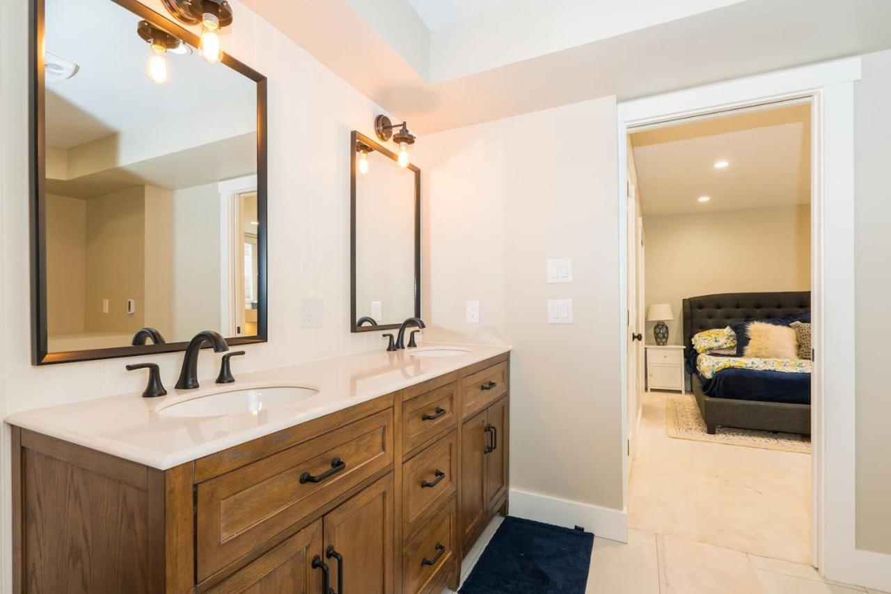 Remodeled 2-bedroom Unit In Fremont W/ Luxe Bathrooms Apartment Seattle