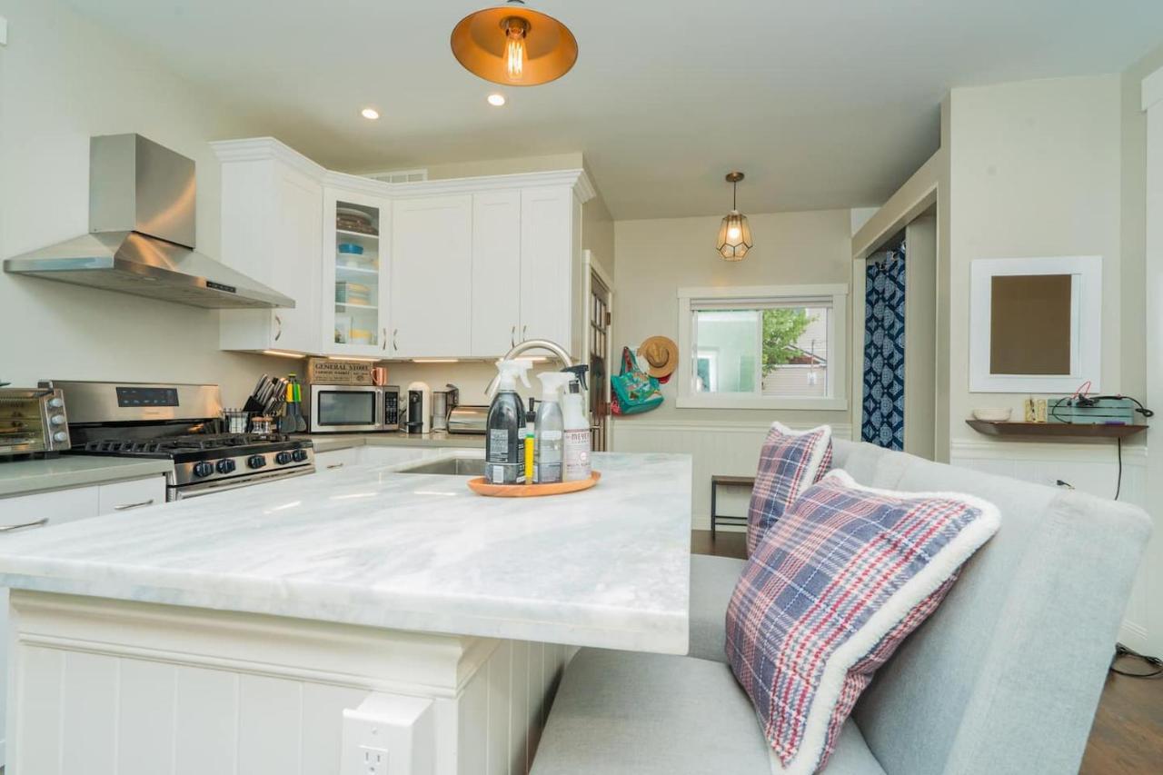 Remodeled 2-bedroom Unit In Fremont W/ Luxe Bathrooms Apartment